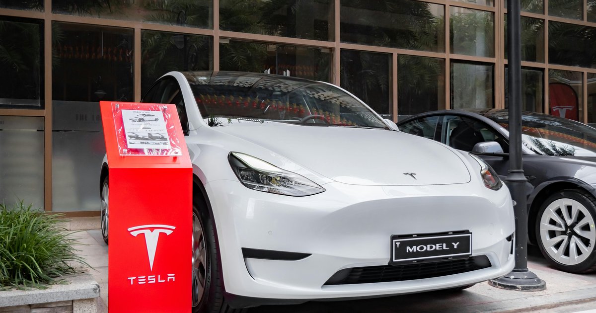 Tesla Model Y vs konkurencja - test elektrycznych SUV-ów 2026