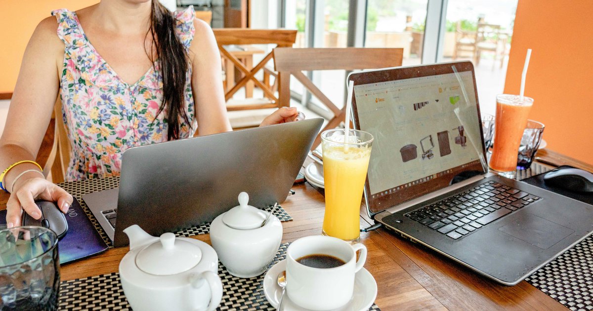Najlepsze laptopy do pracy zdalnej - ranking wydajności i mobilności