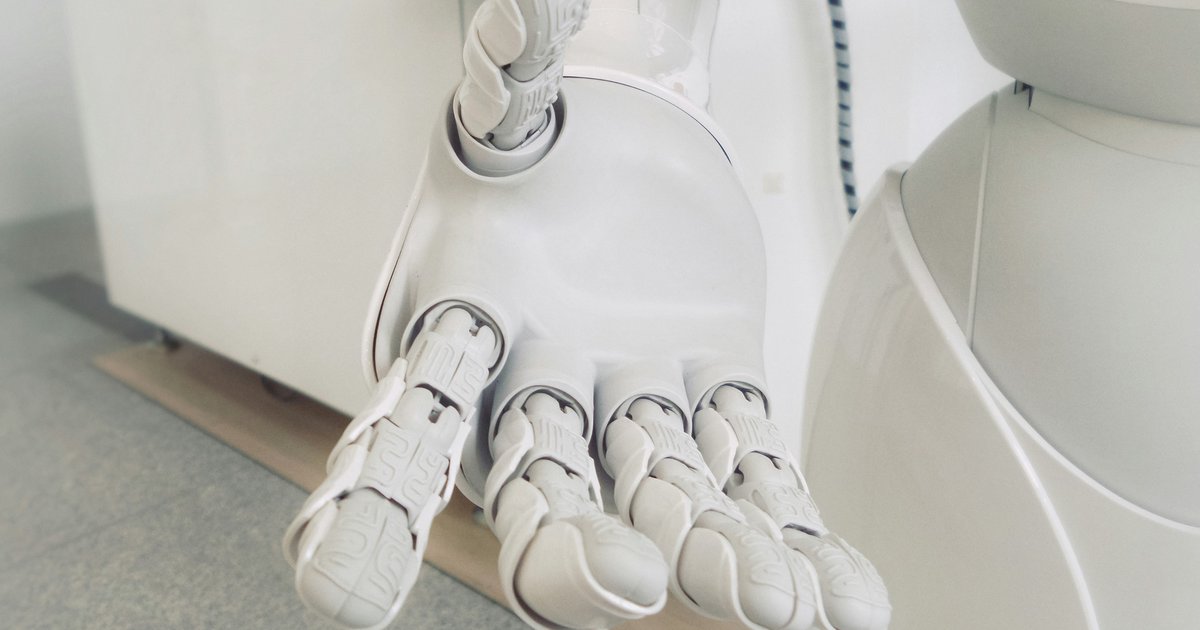 Roboty humanoidalne w służbie zdrowia - automatyzacja opieki medycznej